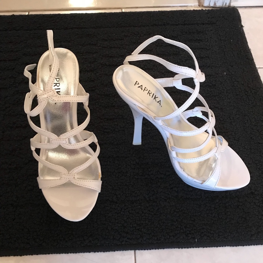 Paprika white sandals